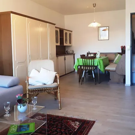 Apartman Regine Haus Kmb Seeblick Am Ossiachersee Mit Direktem Seezugang, Hallenbad *