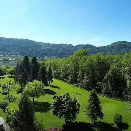 Apartman Regine Haus Kmb Seeblick Am Ossiachersee Mit Direktem Seezugang, Hallenbad *