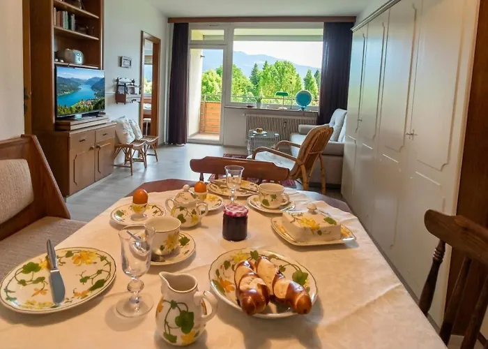 Regine Haus Kmb Seeblick Am Ossiachersee, Hallenbad, Skiarena Gerlitzen Apartamento *