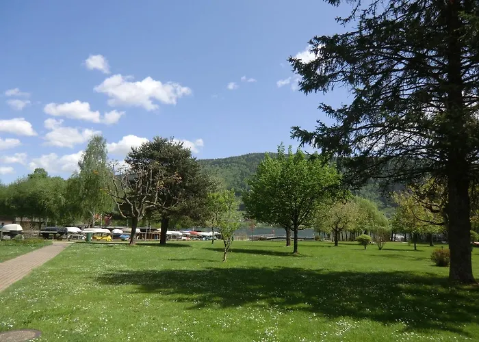 Regine Haus Kmb Seeblick Am Ossiachersee, Hallenbad, Skiarena Gerlitzen 博登斯多夫